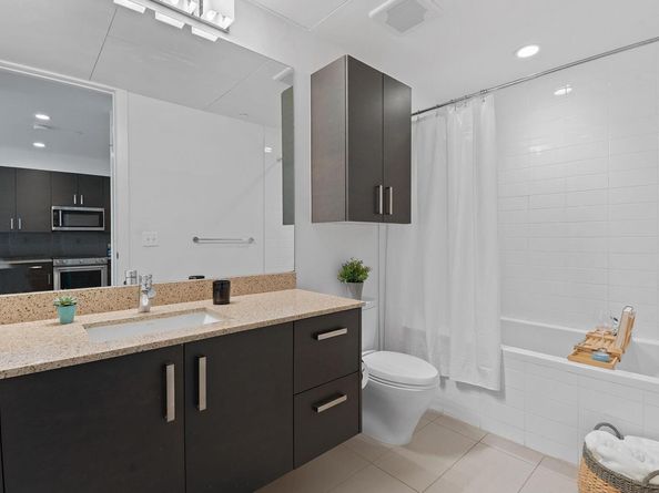 222 West Ave 2403, Austin TX 78701