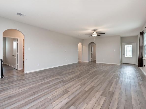 521 Congress WAY, Liberty Hill TX 78642