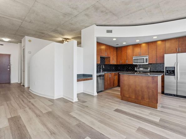 360 Nueces ST 1703, Austin TX 78701