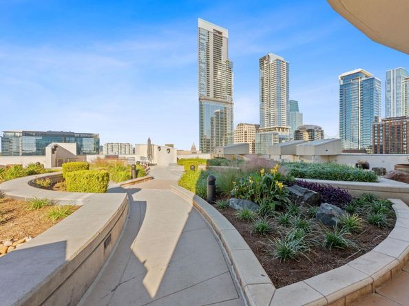 360 Nueces ST 1703, Austin TX 78701
