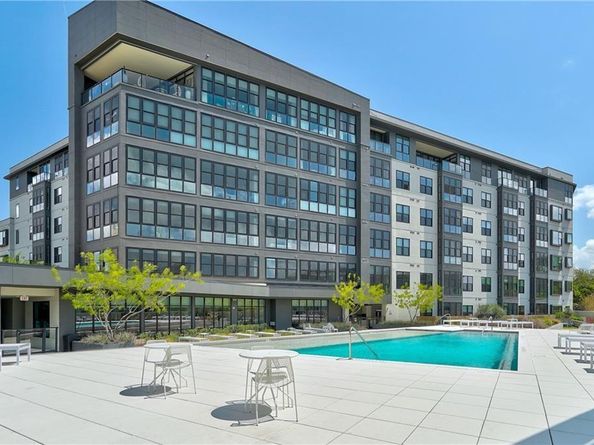 800 Embassy DR 319, Austin TX 78702