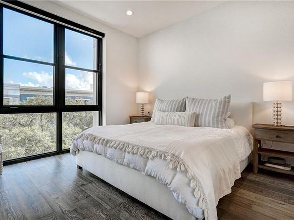 800 Embassy DR 319, Austin TX 78702
