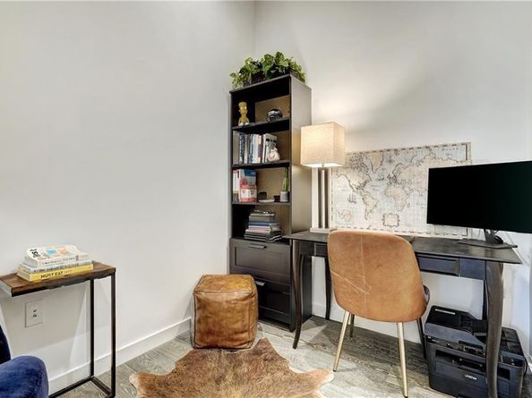800 Embassy DR 319, Austin TX 78702