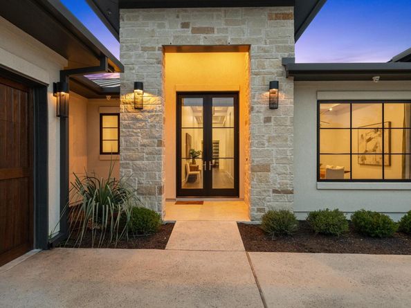 8312 Carranzo DR, Austin TX 78735