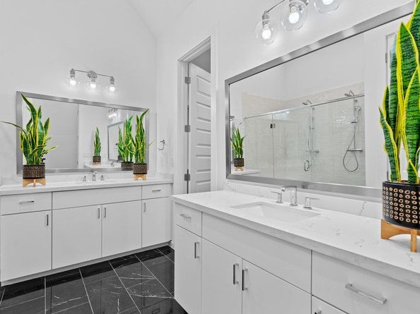 2505 Bluebonnet Ave 16, Austin TX 78704