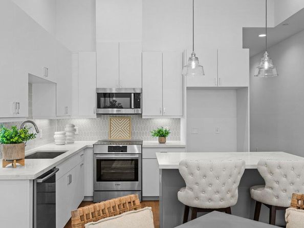 2505 Bluebonnet Ave 16, Austin TX 78704