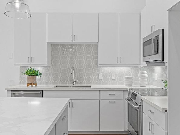 2505 Bluebonnet Ave 16, Austin TX 78704