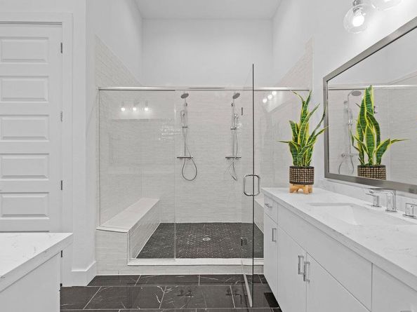 2505 Bluebonnet Ave 16, Austin TX 78704