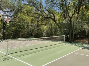 1815 Rue De St Tropez, Austin TX 78746