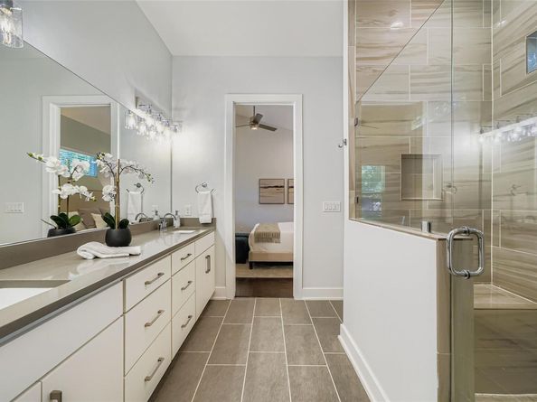 405 W Croslin ST, Austin TX 78752