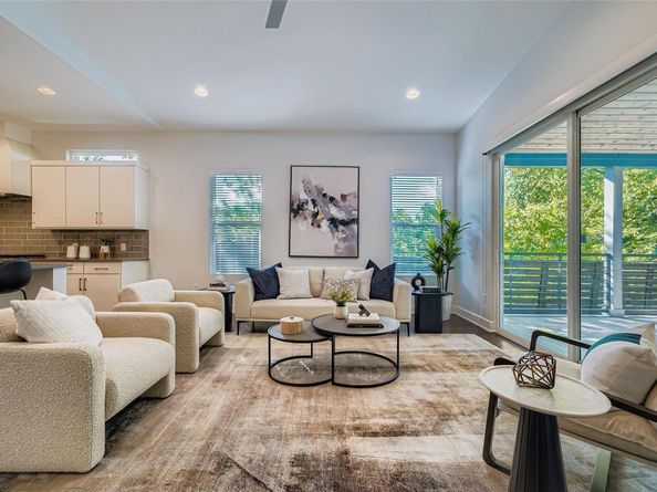 405 W Croslin ST, Austin TX 78752