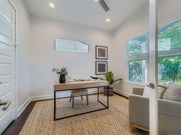 405 W Croslin ST, Austin TX 78752