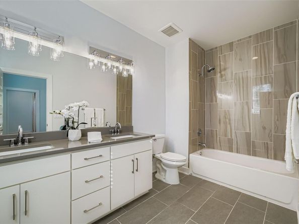 405 W Croslin ST, Austin TX 78752
