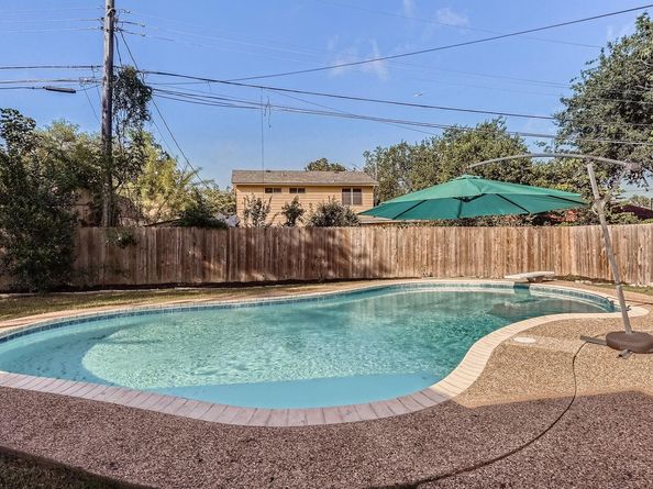 3013 Val DR, Austin TX 78723