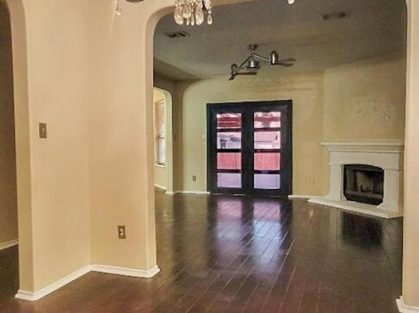 4820 Woodstock DR, Georgetown TX 78633