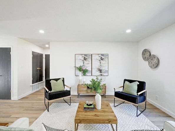 1306 Green Downs DR, Round Rock TX 78664