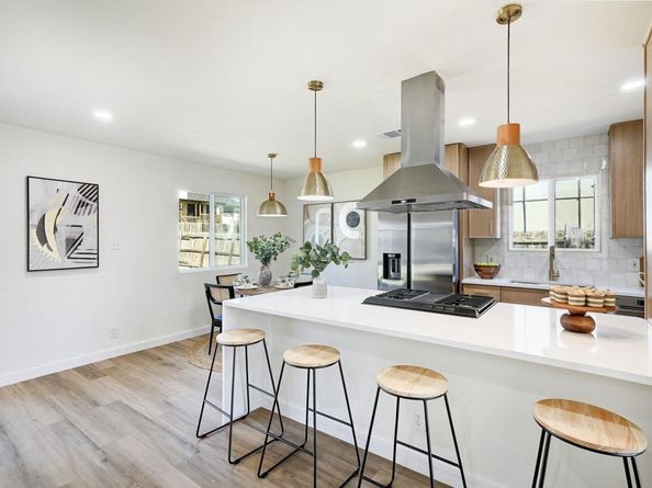 1306 Green Downs DR, Round Rock TX 78664