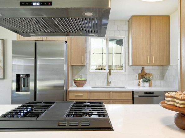 1306 Green Downs DR, Round Rock TX 78664