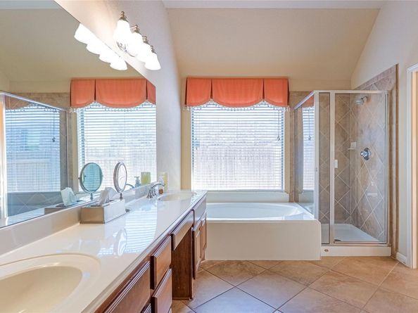 2725 Highland TRL, Leander TX 78641