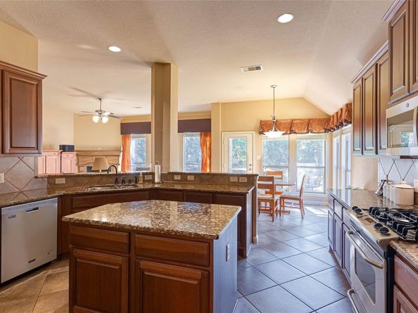 2725 Highland TRL, Leander TX 78641