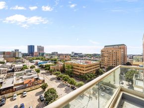 555 E 5th ST 903, Austin TX 78701