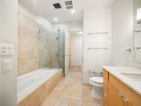 555 E 5th ST 903, Austin TX 78701