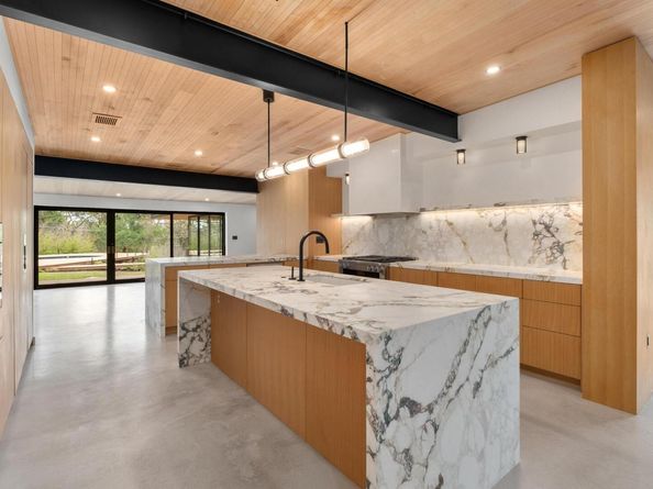 100 Redbud TRL, West Lake Hills TX 78746