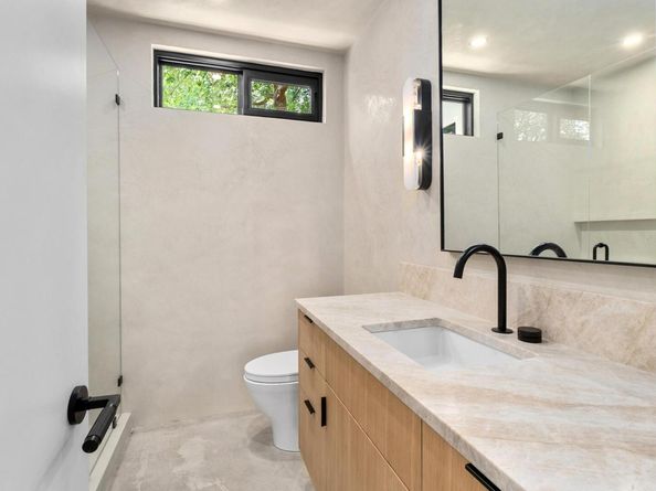 100 Redbud TRL, West Lake Hills TX 78746