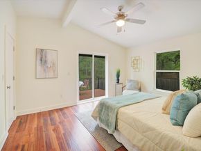 5704 Gloucester LN B, Austin TX 78723