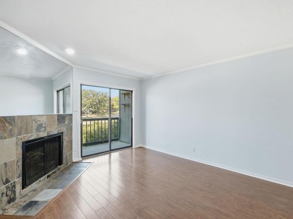 8888 Tallwood DR 2206, Austin TX 78759