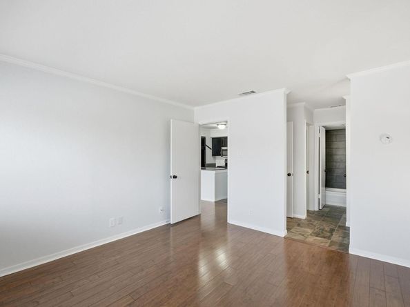 8888 Tallwood DR 2206, Austin TX 78759