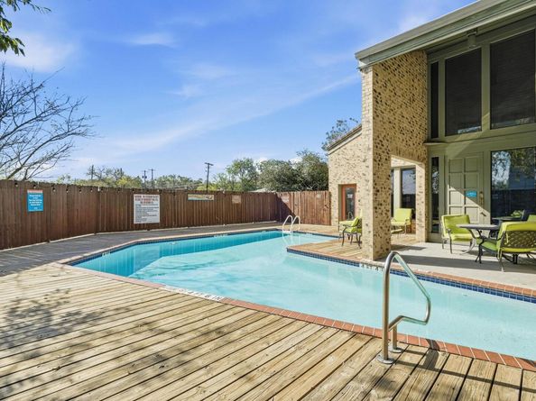 8888 Tallwood DR 2206, Austin TX 78759