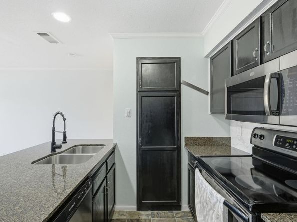 8888 Tallwood DR 2206, Austin TX 78759