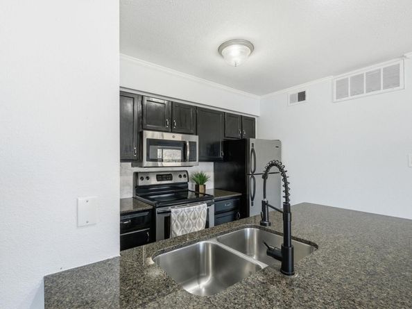 8888 Tallwood DR 2206, Austin TX 78759