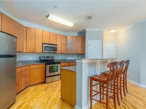 2502 Leon ST 305, Austin TX 78705