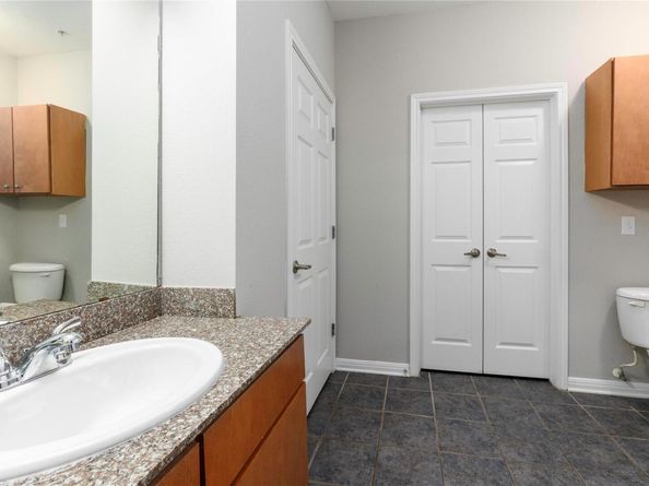 2502 Leon ST 305, Austin TX 78705