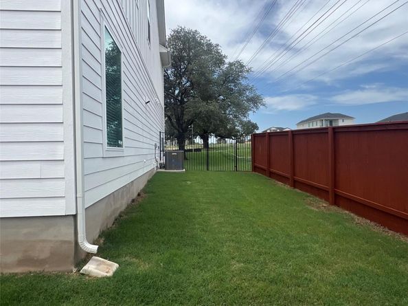 12109 Fennec WAY, Austin TX 78758