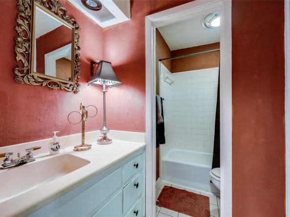 1807 Briar Hill DR A & B, Austin TX 78741