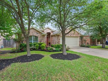 1720 Woodvista PL
