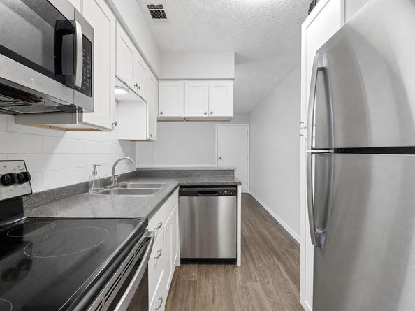 2801 Hemphill PARK A301, Austin TX 78705