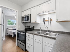 2801 Hemphill PARK A301, Austin TX 78705