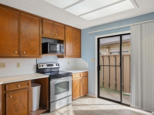 2201 Lakeway BLVD 39, Lakeway TX 78734