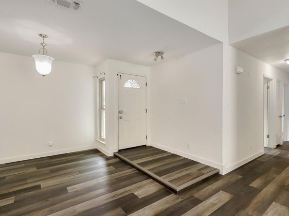 1008 Ridgeline DR, Round Rock TX 78664