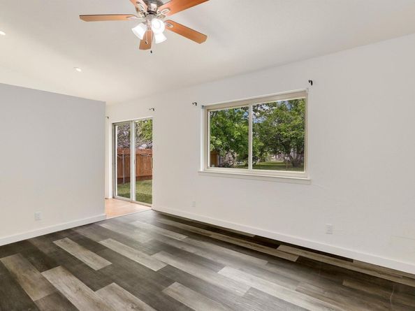 1008 Ridgeline DR, Round Rock TX 78664