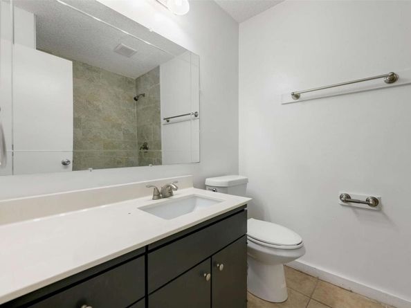 1207 W Rundberg LN, Austin TX 78758