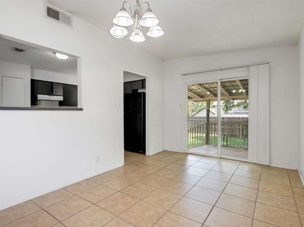 1207 W Rundberg LN, Austin TX 78758