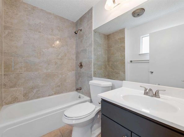 1207 W Rundberg LN, Austin TX 78758