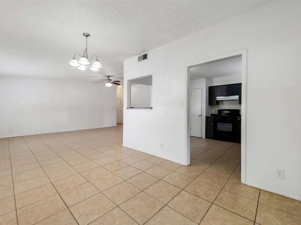 1207 W Rundberg LN, Austin TX 78758