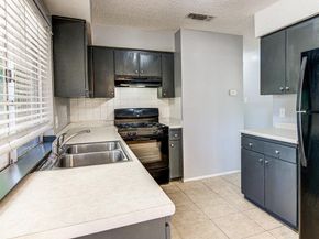 1207 W Rundberg LN, Austin TX 78758