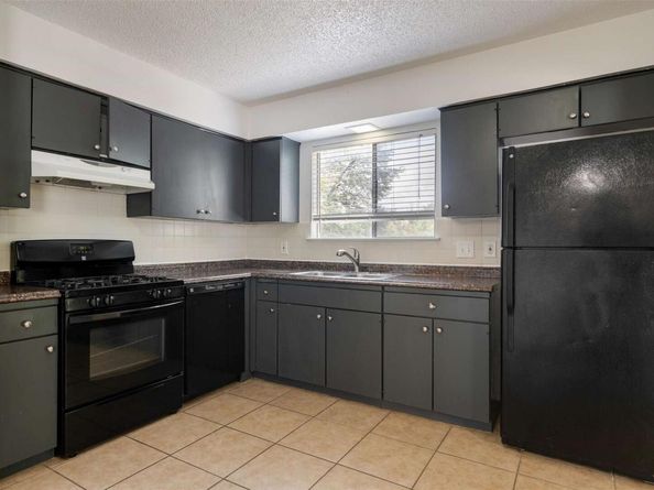 1207 W Rundberg LN, Austin TX 78758